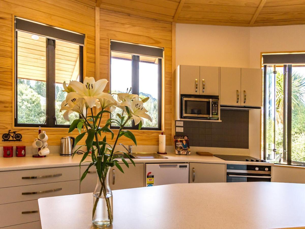 The Snowglobe - Ohakune Modern Yurt Style Chalet Extérieur photo