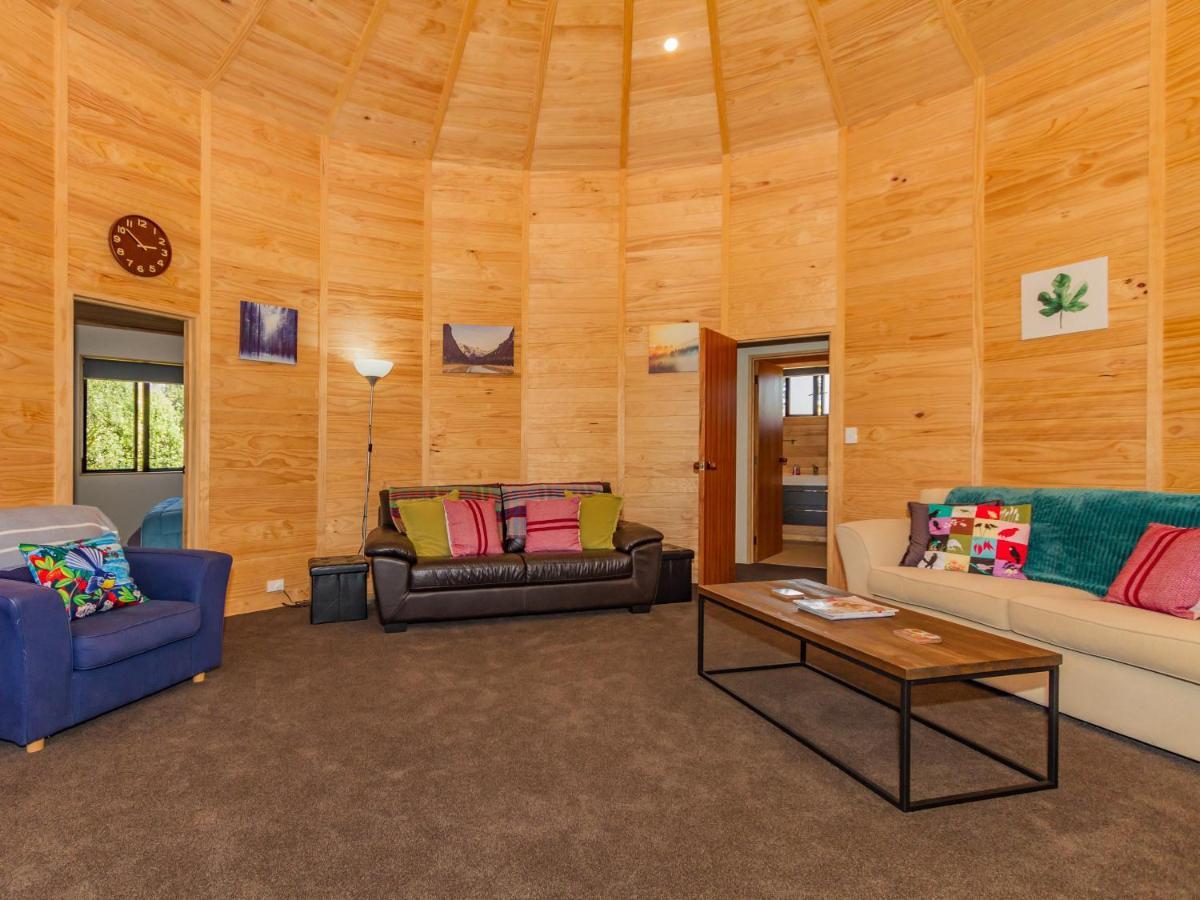 The Snowglobe - Ohakune Modern Yurt Style Chalet Extérieur photo
