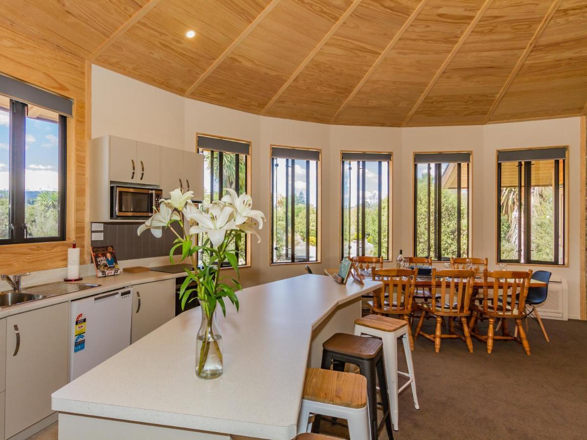 The Snowglobe - Ohakune Modern Yurt Style Chalet Extérieur photo