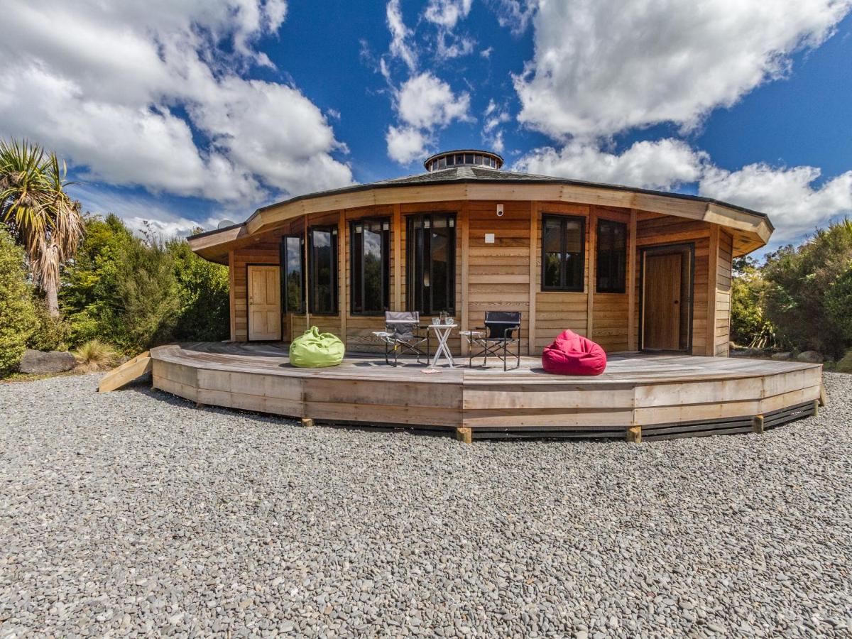 The Snowglobe - Ohakune Modern Yurt Style Chalet Extérieur photo